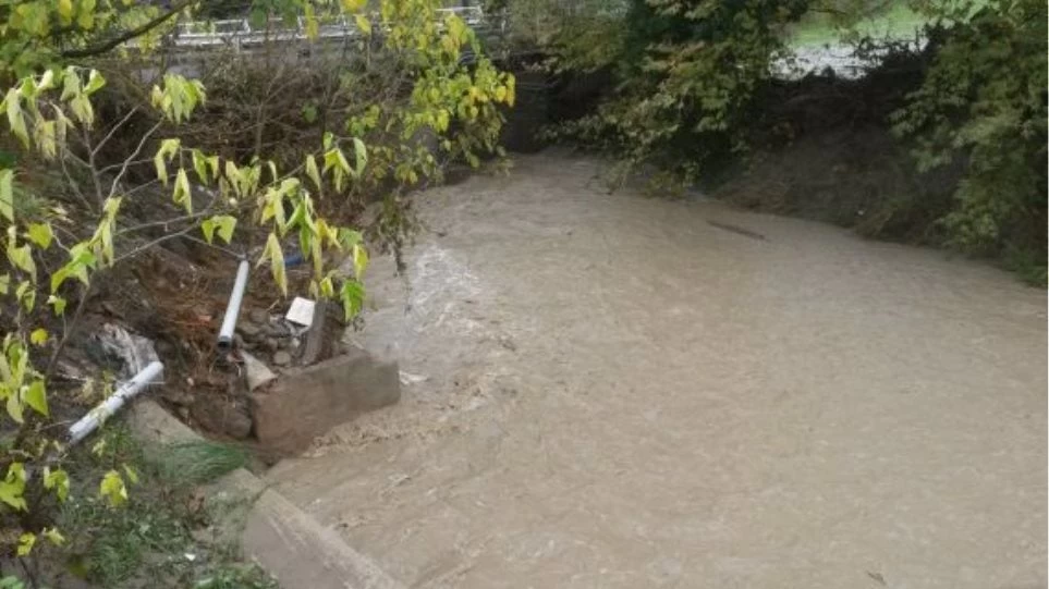 Δράμα: Πέντε γυναίκες και ένα παιδί εγκλωβίστηκαν από υπερχείλιση ρέματος στην περιοχή Βουνοπλαγιά
